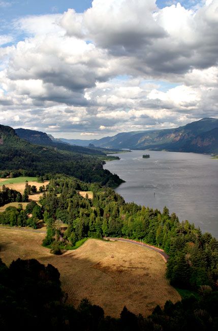 <b>Columbia River Gorge</b>